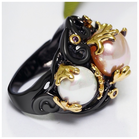 Swarovski Crystals Zana Cultured Pearl Ring - Picture 5 of 6